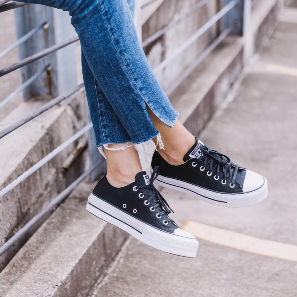 Converse Chuck Taylor All Star Lift Platform Sneakers